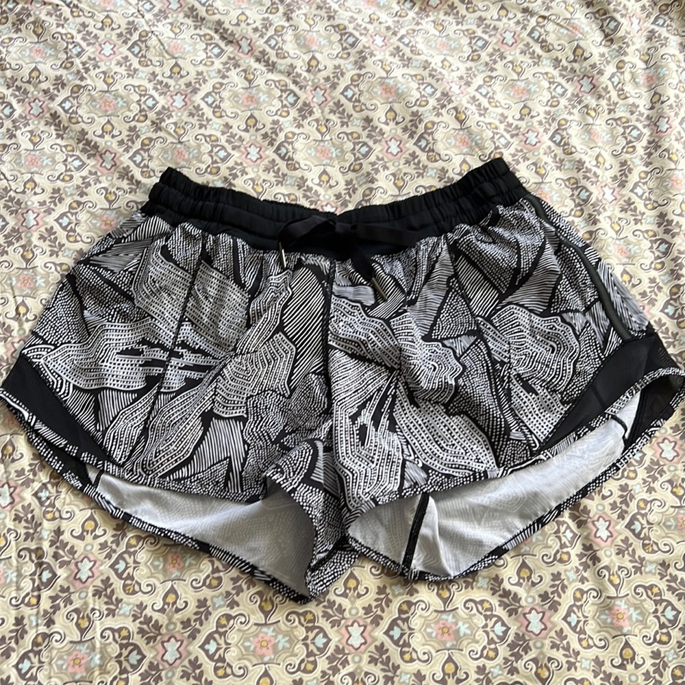 lululemon run short!